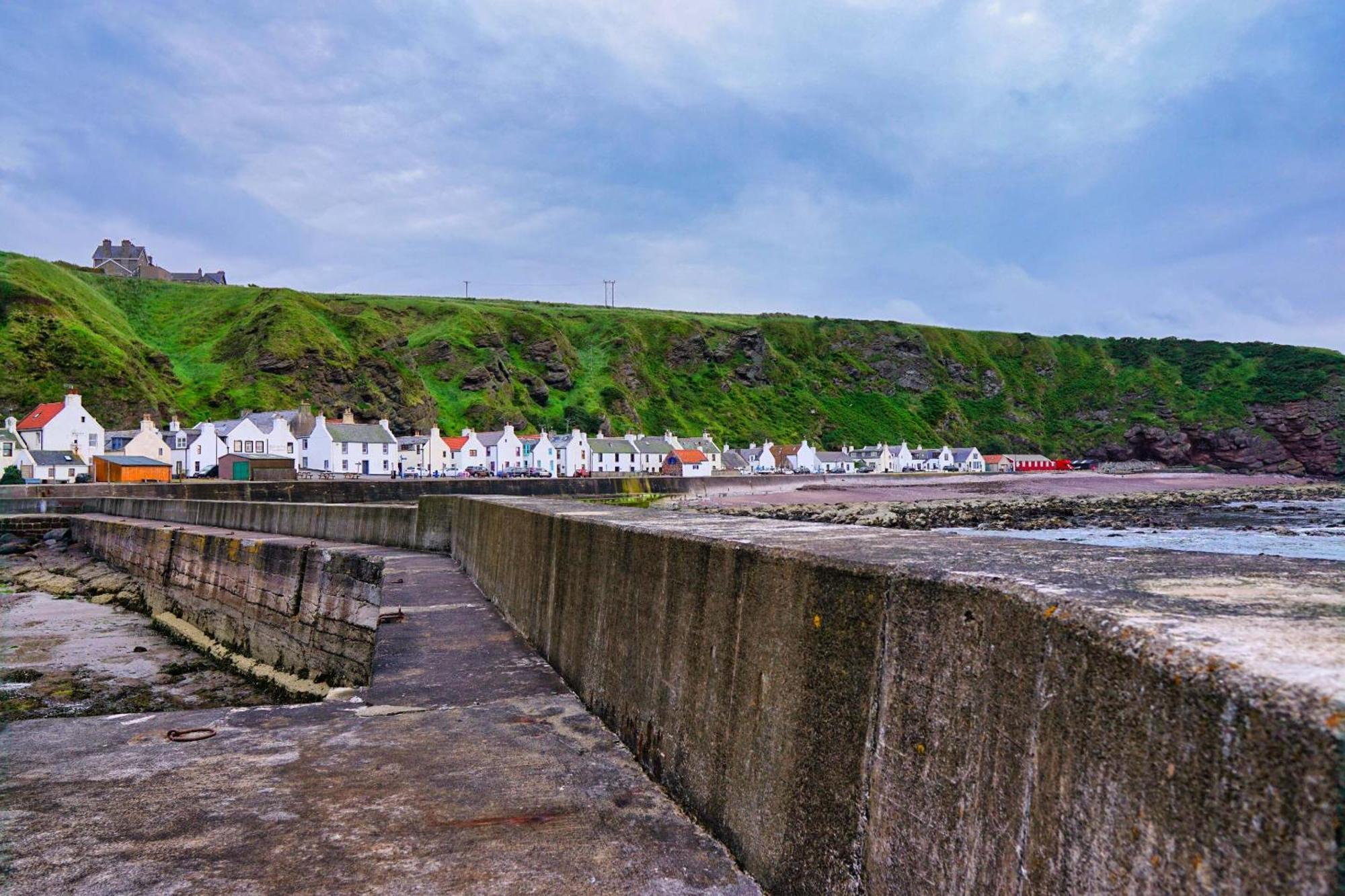 The Pennan Inn Eksteriør bilde